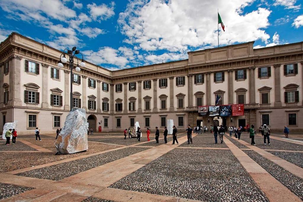 Duomo-San Babila-Tribunale Wifi-Netflix Милан Экстерьер фото